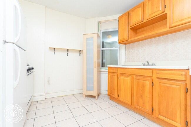 Foto del edificio - 624 St Johns Pl