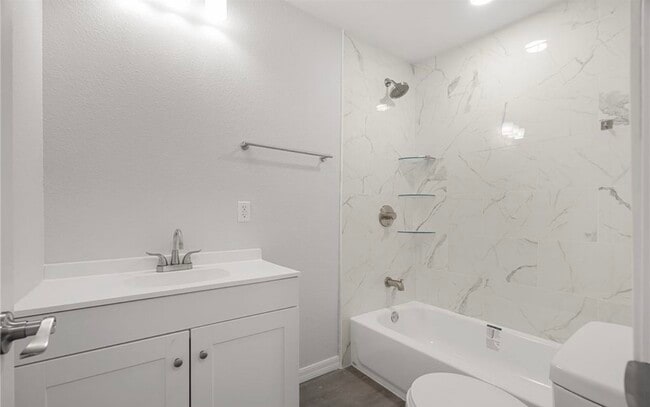 Building Photo - 28110 AR-22