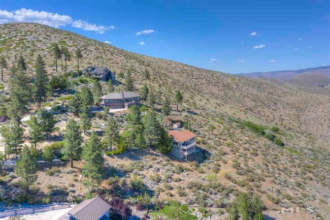 Building Photo - 3760 Paradise View