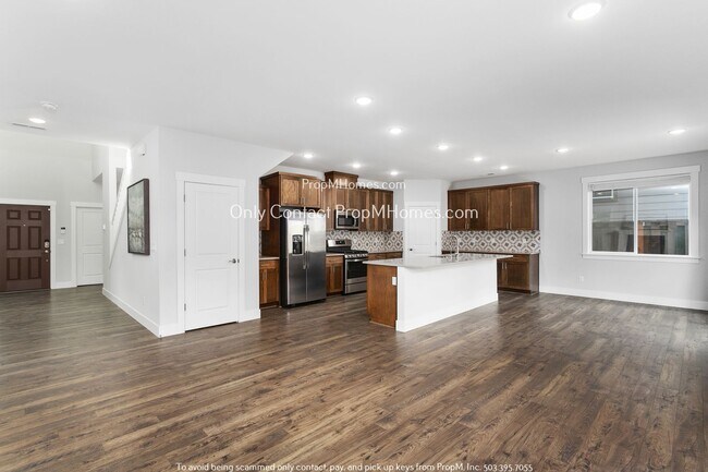 Building Photo - Stunning Home in Neighbors Southwest - Thi...