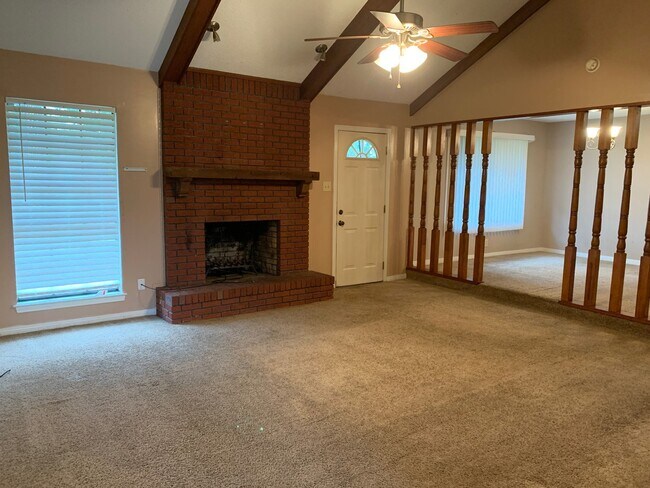 Foto del edificio - 3-bedroom 2 bath home - St. Martin School District