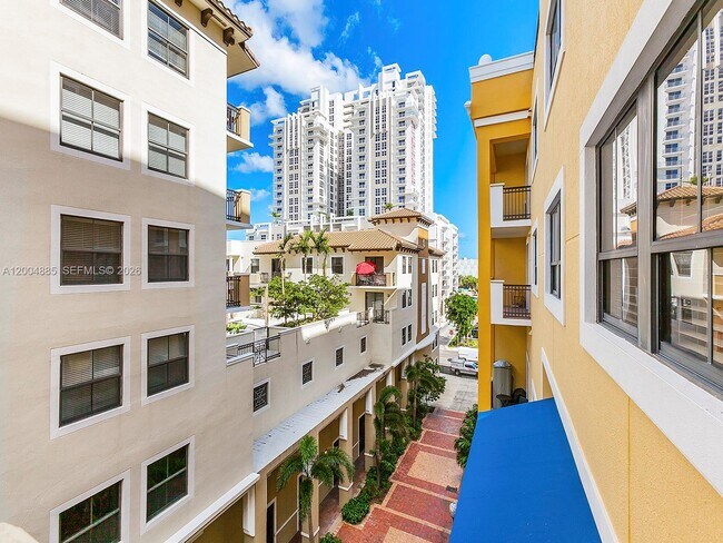 Foto del edificio - 8390 SW 72nd Ave