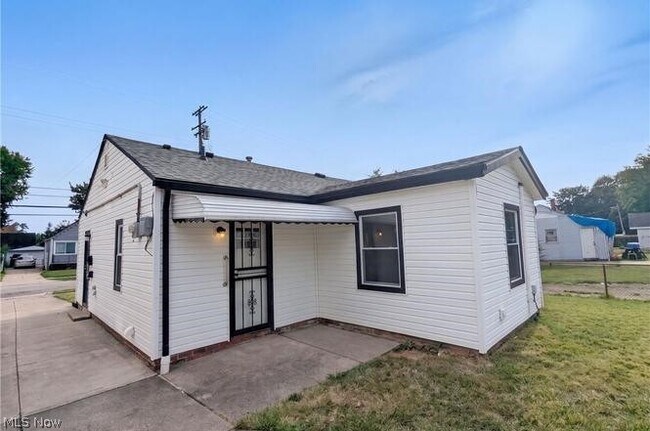 Building Photo - 12721 Emery Ave