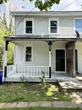 Building Photo - 1013 Willow Street Pike