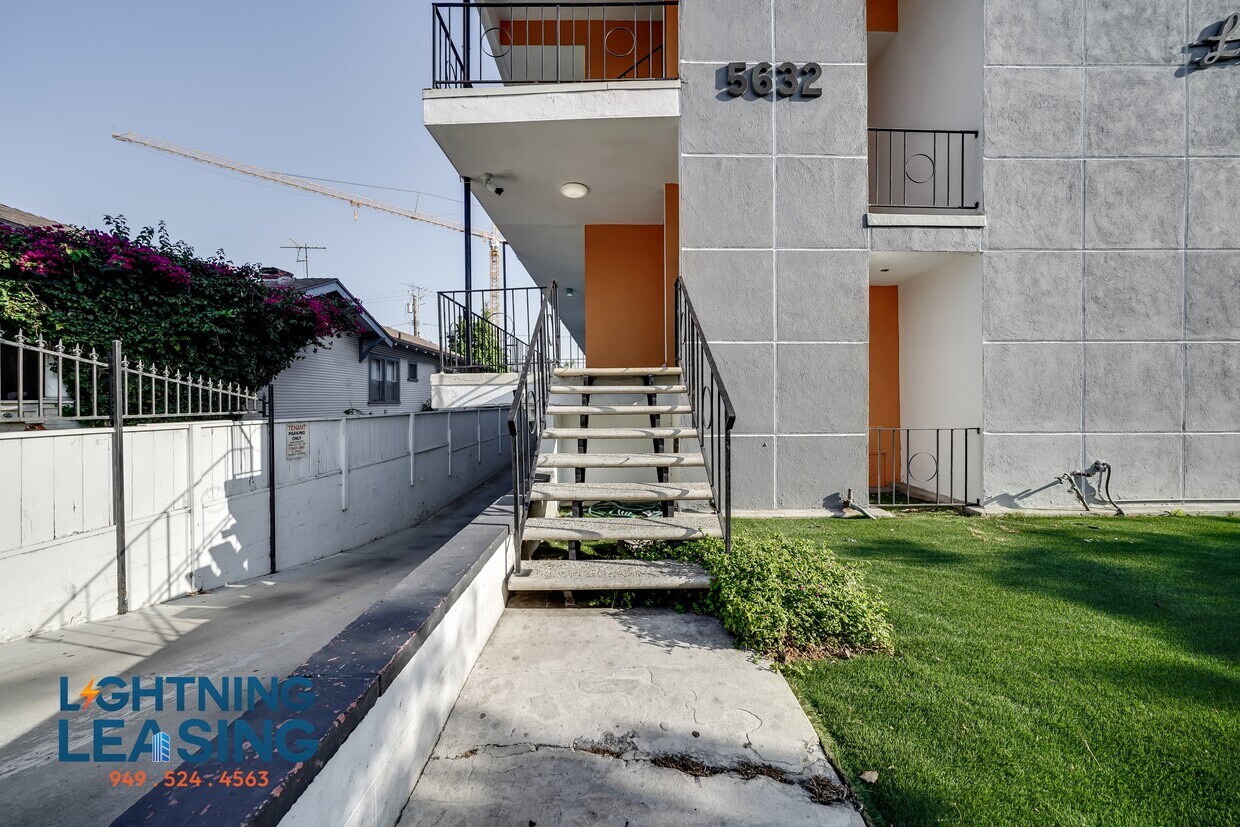 Foto principal - 5634 Lexington Ave