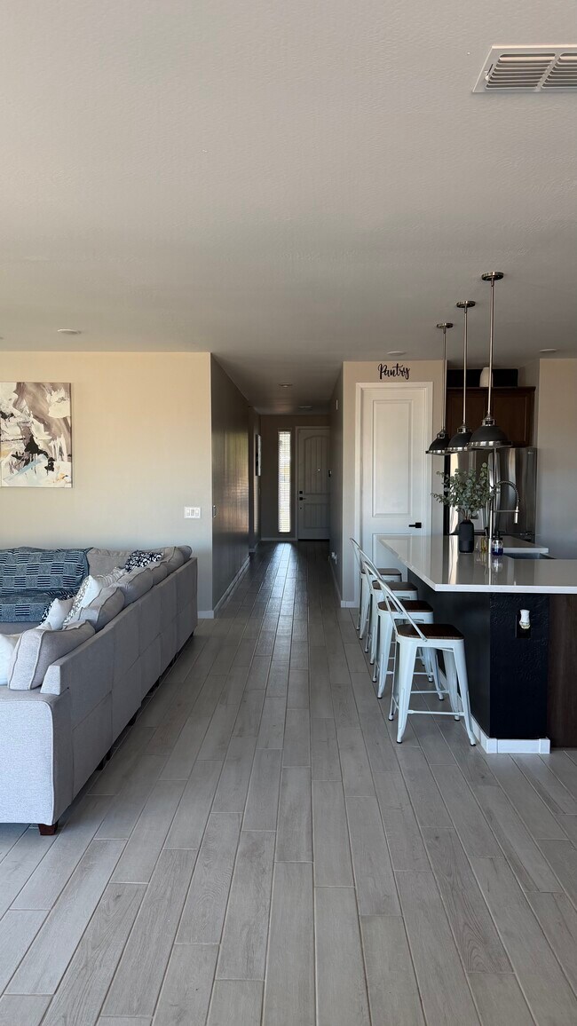 Foto del edificio - 40586 W Crane Dr