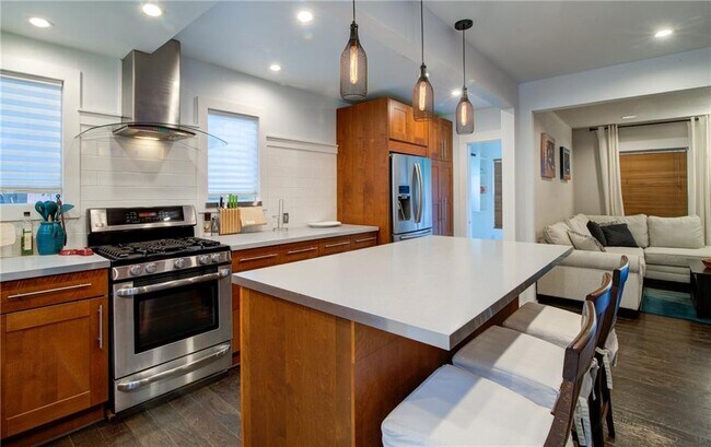 Foto del edificio - 2204 Chestnut Ave