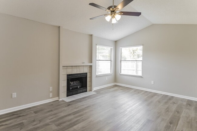 Building Photo - 11426 Lumberjack Cir W