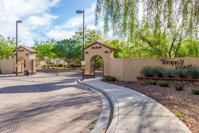 Foto del edificio - 1079 W Caroline Ln