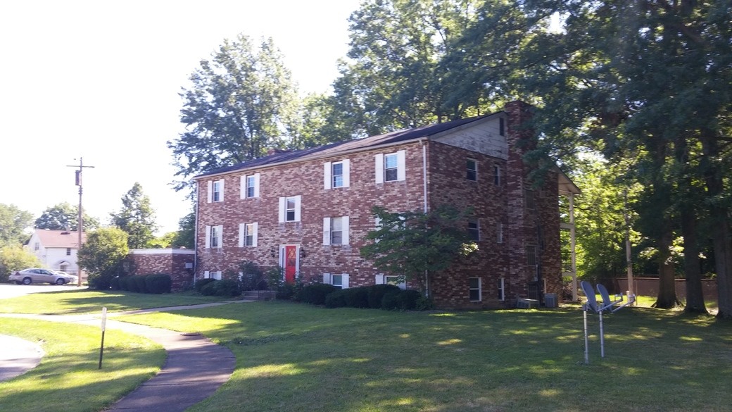 Primary Photo - 1500 Stewart Cir NW