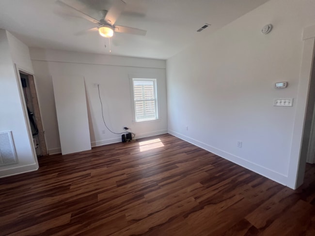 Building Photo - 304 Indian Dr