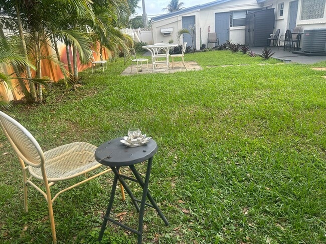 Foto del edificio - 7121 Taft St