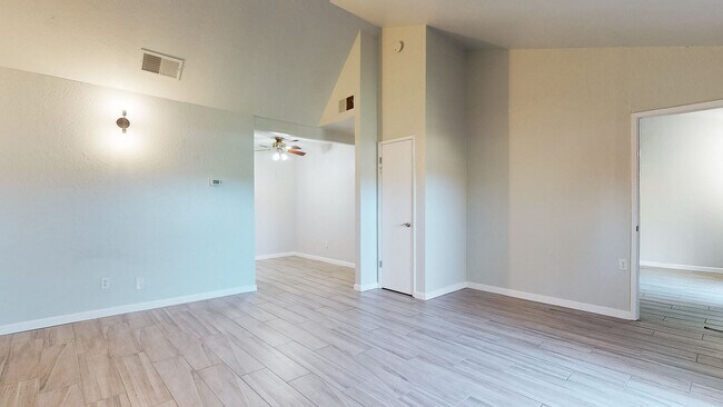 Building Photo - Spacious and Bright 1 Bedroom 1 Bath end unit at Redwood Village!
