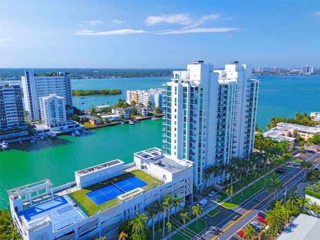 Foto del edificio - 7928 East Dr