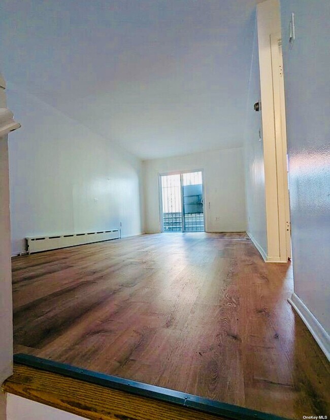 Foto del edificio - 48-02 59th St