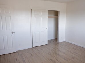 Building Photo - Skyview Apartments