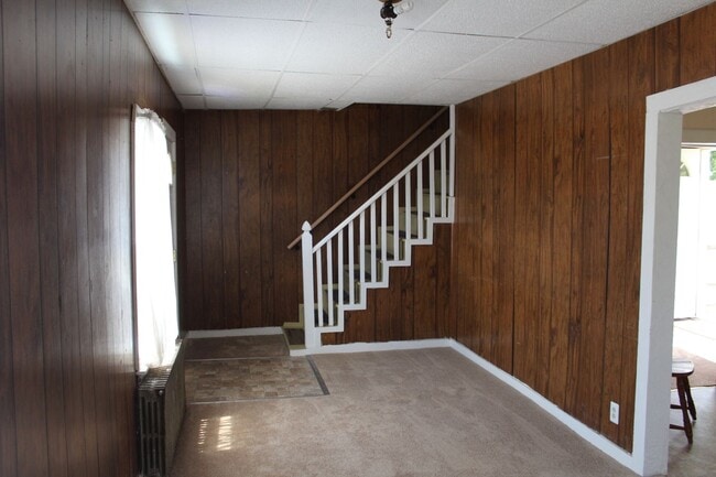 Building Photo - Charming Colonial in Dallastown Borough