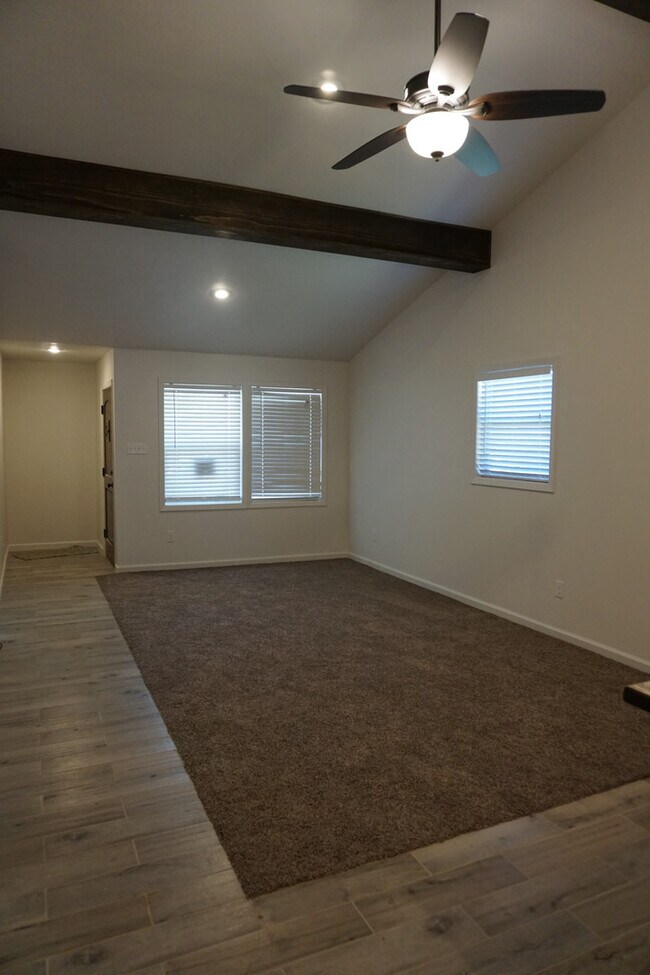 Foto del edificio - 2114 24th St