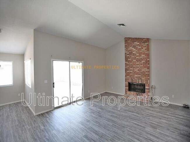 Foto del edificio - 7628 W Hazelwood St