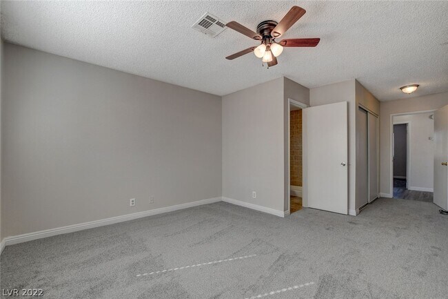 Building Photo - 5029 Maple Tree Ave