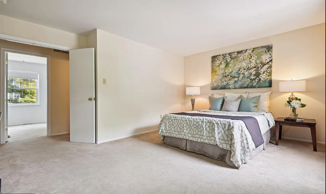 Foto del edificio - 10959 Hickory Ridge Rd