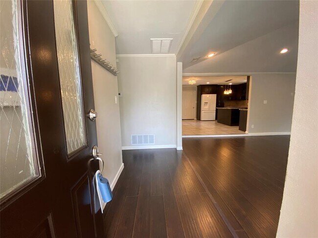Foto del edificio - 2419 Old Mill Rd