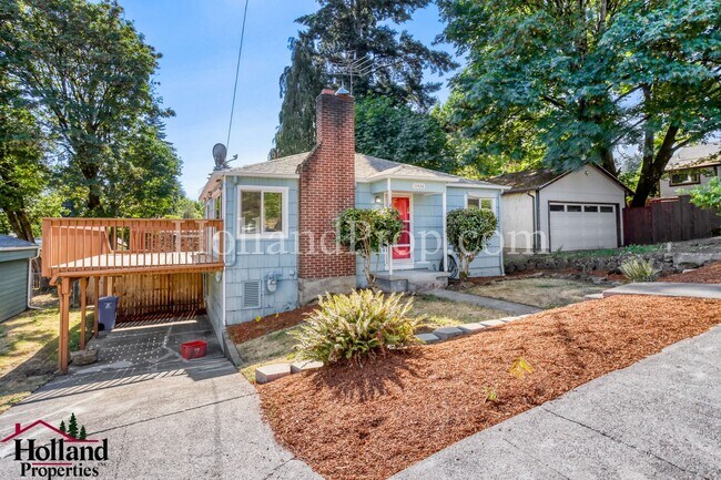 Foto del edificio - Charming 3-Bedroom Home in Highly Walkable Milwaukie Neighborhood!
