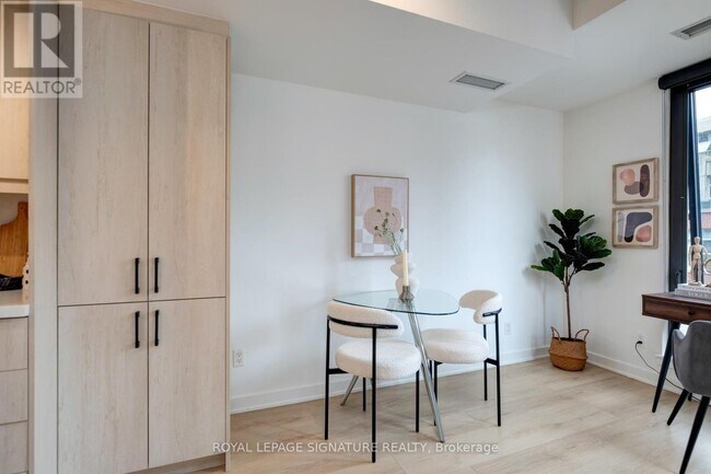 Photo du bâtiment - 32 Camden St