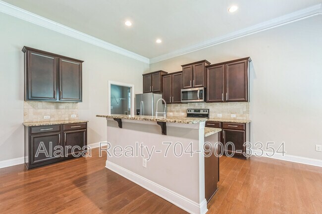Foto del edificio - 1016 Ridgehaven Rd