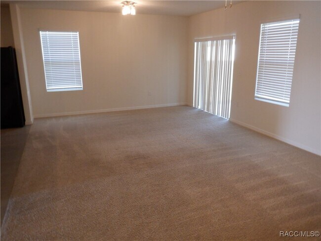 Building Photo - 449 W Salinger Ln