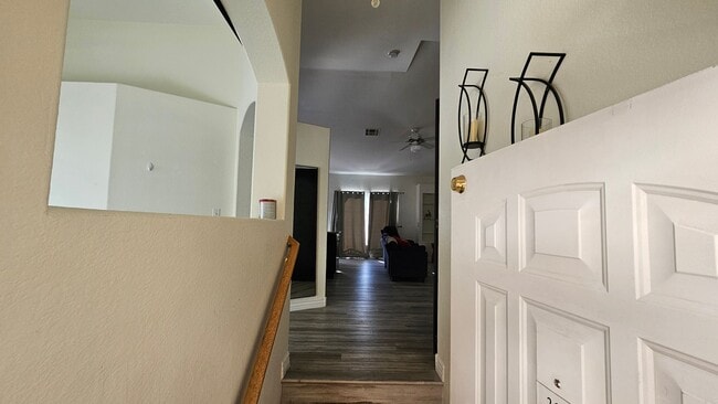 Building Photo - Partially Furnished 2/2 CONDO WITH  *BONUS DEN* & 2 CAR GARAGE!