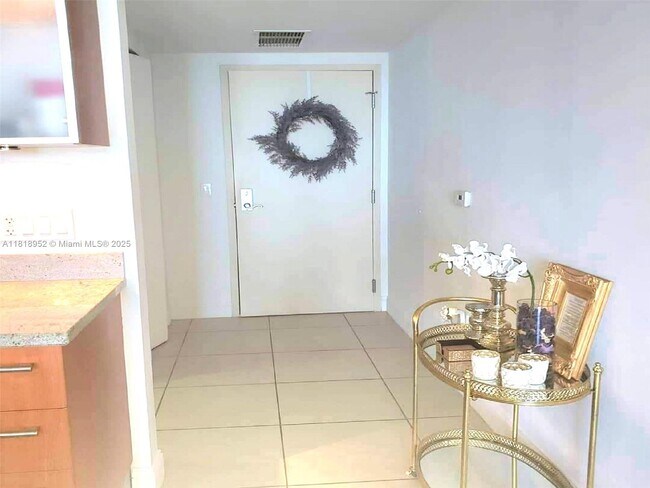 Foto del edificio - 185 SW 7th St