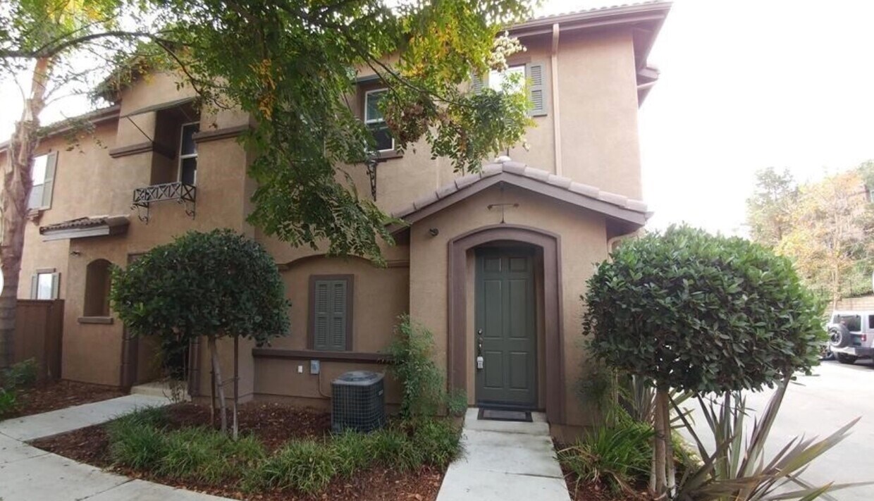 425 S Meadowbrook Dr Unit 124, San Diego, CA 92114 Condo for Rent in