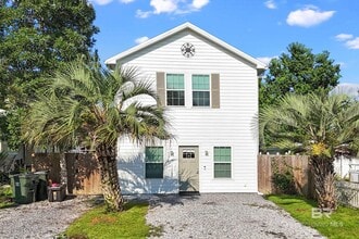 Building Photo - 80 Horn Dr