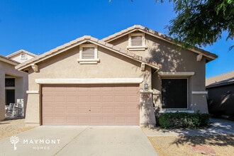 Building Photo - 9038 W Villa Maria Dr