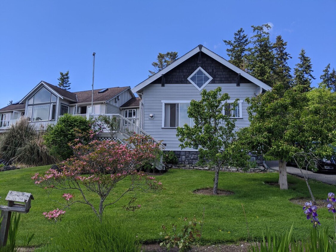 Foto principal - 6039 Central Avenue