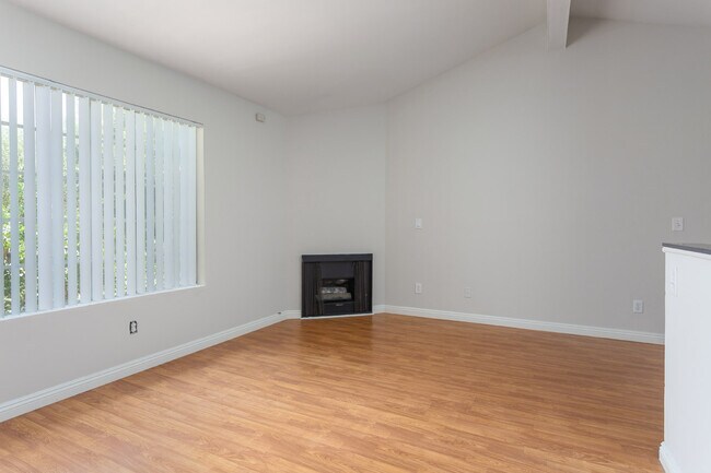 Foto del edificio - 5628 Colfax Ave