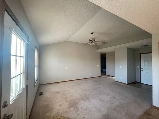 Building Photo - The Rivers- Ozark