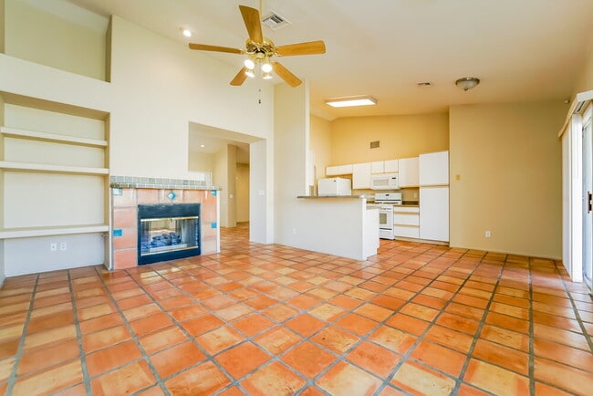 Building Photo - 7512 W Summer Sky Dr