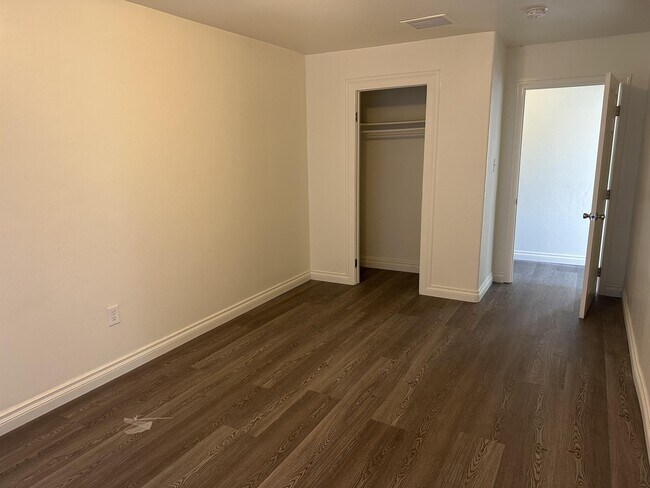 Building Photo - 12150 Rosedale Hwy