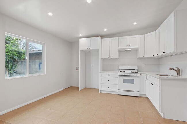 Foto del edificio - 9858 Park St