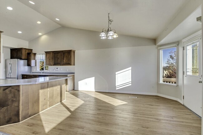 Foto del edificio - 6924 Chippewa Dr