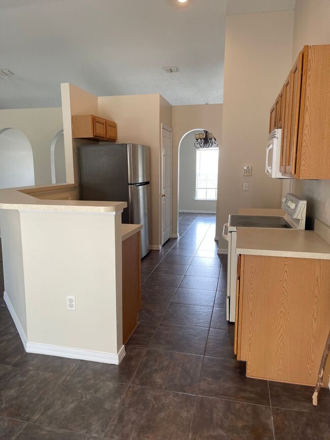 Foto del edificio - 4 Bedroom, 2 Bathroom, 2 Car Garage Home. ...