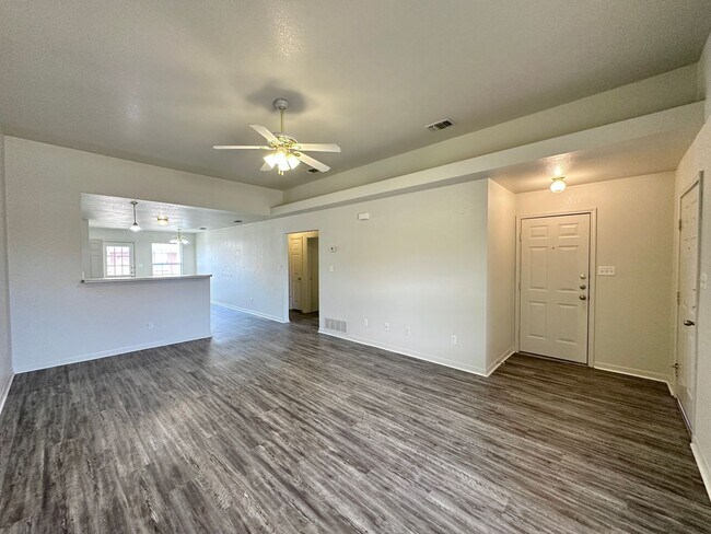 Foto del edificio - 3803 El Paso Dr