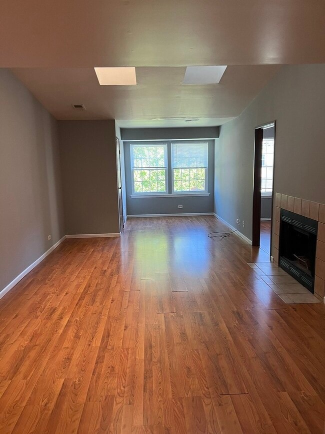 Building Photo - 1205 Wyndham Ct