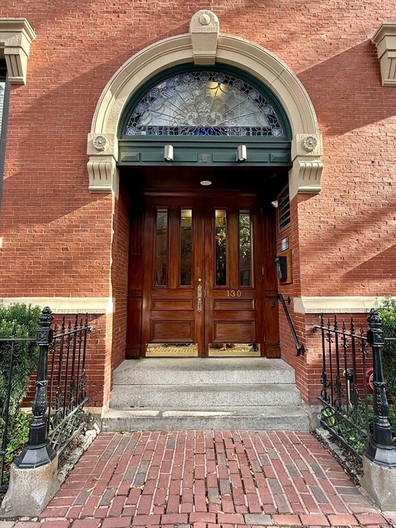 Foto del edificio - 130 Appleton St