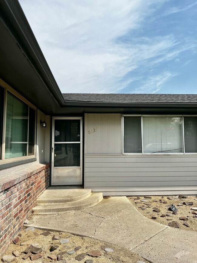 Building Photo - 6127-6131 Onyx Ave