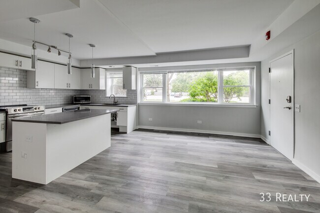 Foto del edificio - 531 N Ridge-007