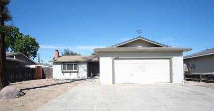 Building Photo - 1949 Shushan Dr