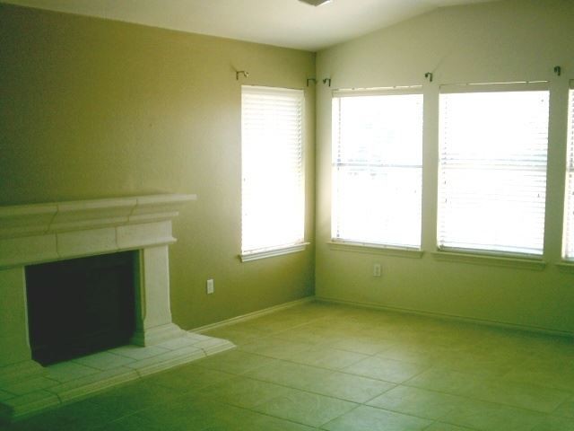 Building Photo - 4 br, 2 bath House - 1406 Royce Ln.